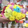 Букет из 7 разноцветных хризантем